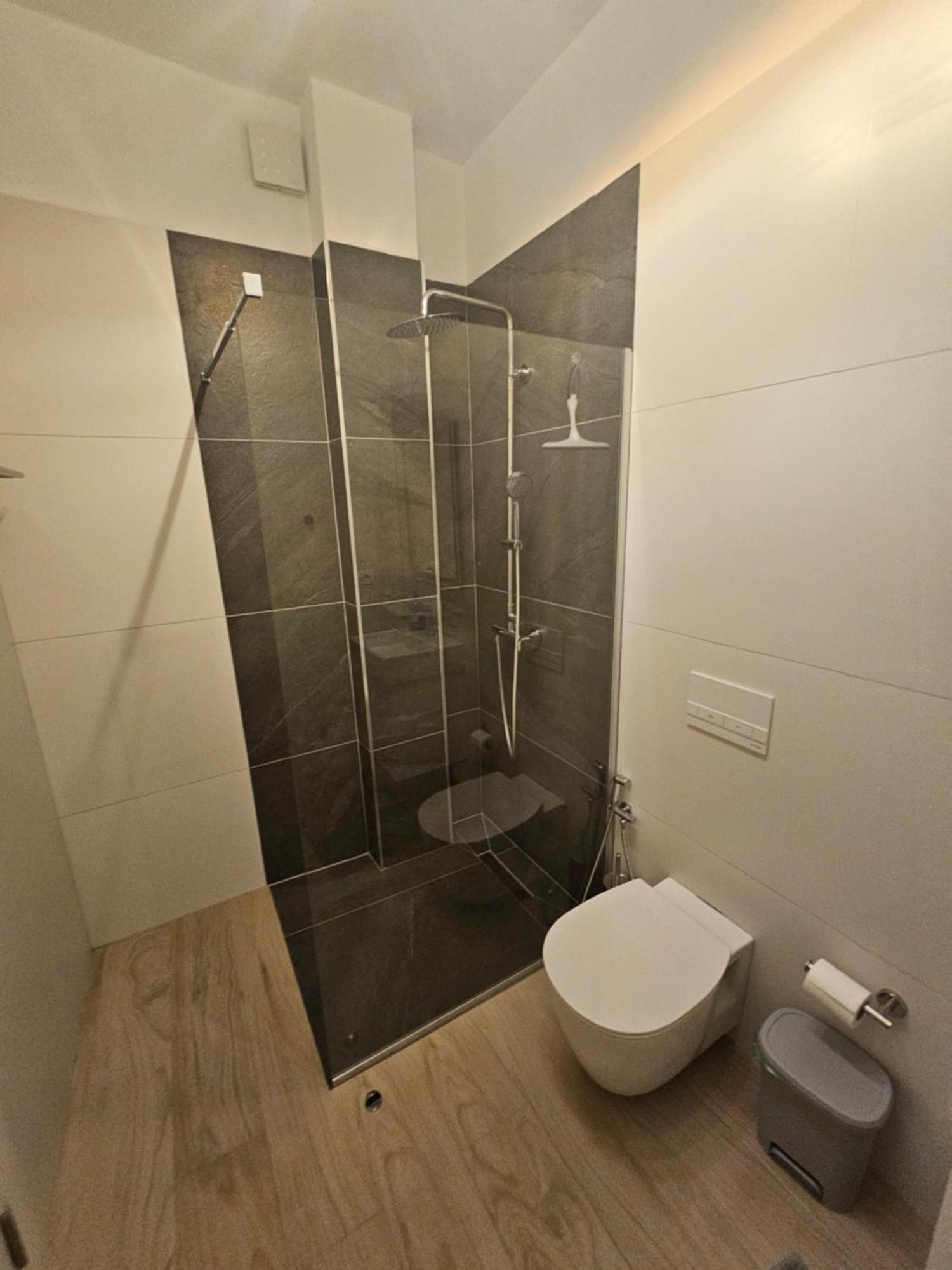 Jusal Sea View Apartment Sarandë Eksteriør billede